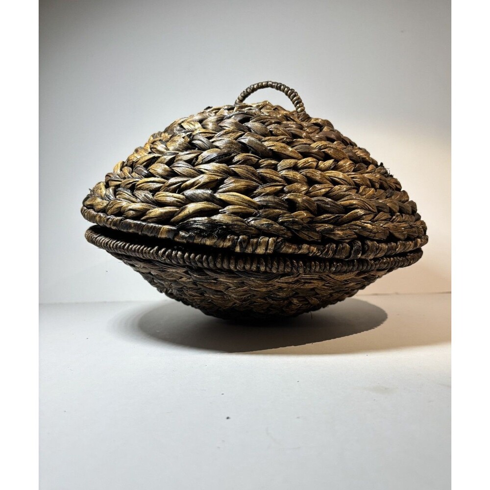Round Woven Wicker Basket With Lid Possibly Two Tops